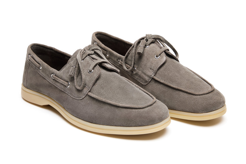 Boat Shoes in Dark Grey Suede